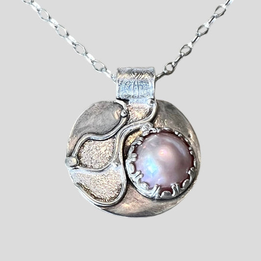 Pink Mabe’ pearl pendant or necklace