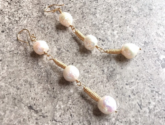 All about texture. Statement earrings. Pearl and 14KTGF